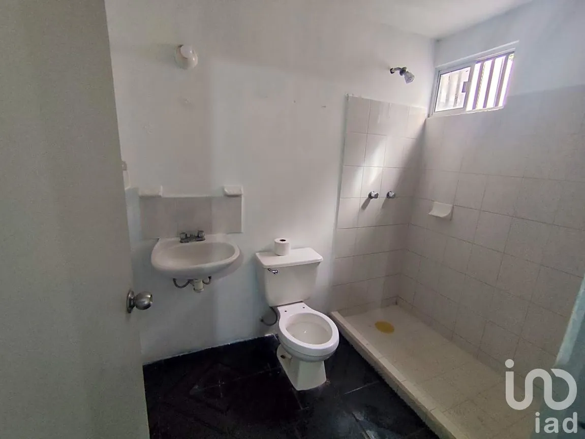 Casa en Venta en Eduardo Loarca Castillo, Querétaro, Querétaro | NEX-263911 | iad México | Foto 2 de 9