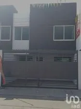 NEX-263332 - Casa en Venta, con 3 recamaras, con 2 baños, con 106 m2 de construcción en Arboledas de Loma Bella, CP 72474, Puebla.