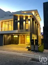 NEX-266162 - Casa en Venta, con 3 recamaras, con 4 baños, con 314 m2 de construcción en Morillotla, CP 72813, Puebla.