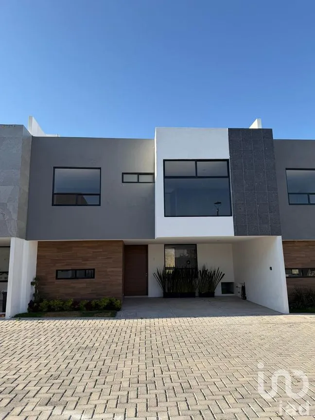 Casa en Venta en San Bernardino Tlaxcalancingo, San Andrés Cholula, Puebla | NEX-283954 | iad México | Foto 1 de 10