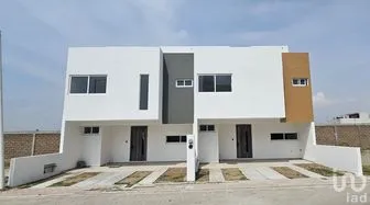 NEX-285474 - Casa en Venta, con 3 recamaras, con 2 baños, con 141 m2 de construcción en San Francisco Ocotlán (Ocotlán), CP 72680, Puebla.