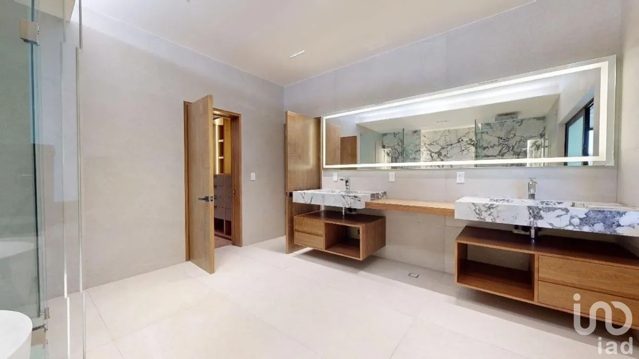 Casa en Venta en Bosque de las Lomas, Miguel Hidalgo, Ciudad de México | NEX-261457 | iad México | Foto 18 de 29