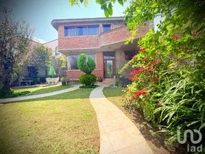 NEX-266189 - Casa en Venta, con 4 recamaras, con 3 baños, con 253 m2 de construcción en San Andrés Totoltepec, CP 14400, Ciudad de México.