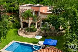 NEX-290234 - Casa en Venta, con 7 recamaras, con 4 baños, con 510 m2 de construcción en Tezoyuca, CP 62767, Morelos.