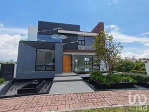 NEX-288176 - Casa en Venta, con 3 recamaras, con 5 baños, con 493 m2 de construcción en Angelopolis, CP 72193, Puebla.