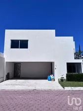 NEX-289790 - Casa en Venta, con 3 recamaras, con 2 baños, con 258 m2 de construcción.
