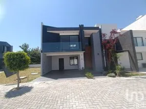 NEX-291792 - Casa en Venta, con 3 recamaras, con 3 baños, con 239 m2 de construcción en San Andrés Cholula Centro, CP 72810, Puebla.
