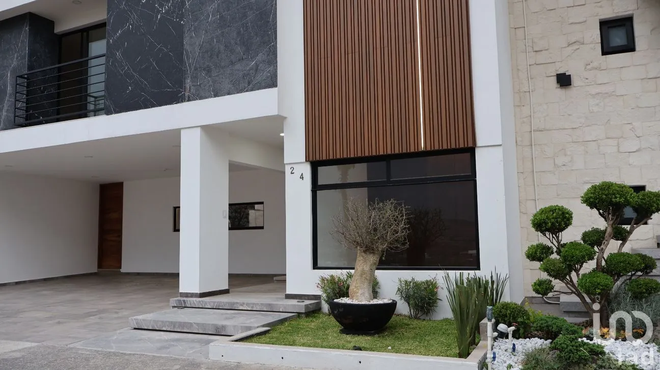Casa en Venta en La Vista Contry Club, San Andrés Cholula, Puebla | NEX-295933 | iad México | Foto 2 de 13