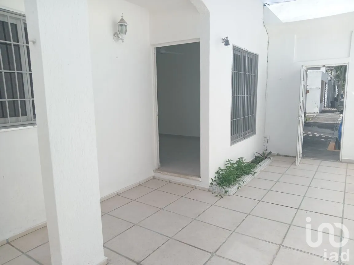 Casa en Renta en Santa Fe (Supermanzana 524), Benito Juárez, Quintana Roo | NEX-285352 | iad México | Foto 2 de 20