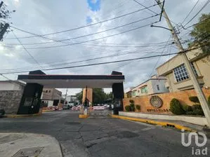 NEX-265547 - Casa en Venta, con 4 recamaras, con 3 baños, con 254 m2 de construcción.