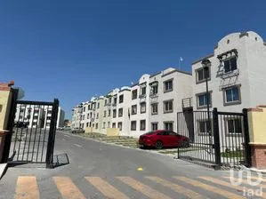 NEX-292772 - Departamento en Renta, con 2 recamaras, con 1 baño, con 63 m2 de construcción.