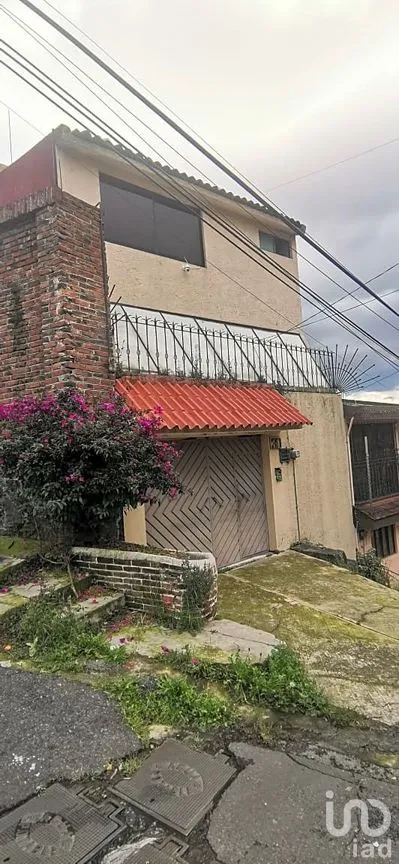Casa en Venta en Primavera, Tlalpan, Ciudad de México | NEX-261555 | iad México | Foto 2 de 33