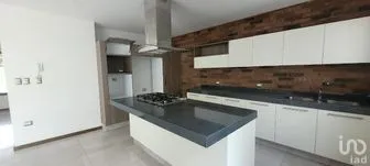 NEX-292702 - Casa en Venta, con 3 recamaras, con 3 baños, con 260 m2 de construcción en La Rivera, CP 72813, Puebla.