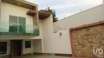 NEX-297809 - Casa en Venta, con 3 recamaras, con 3 baños, con 215 m2 de construcción.
