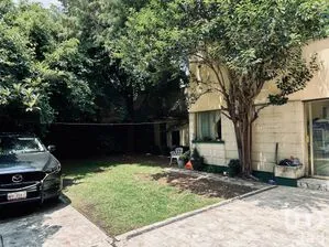 NEX-295156 - Casa en Venta, con 4 recamaras, con 4 baños, con 387 m2 de construcción.