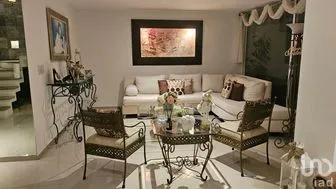 NEX-298865 - Casa en Venta, con 3 recamaras, con 2 baños, con 190 m2 de construcción.
