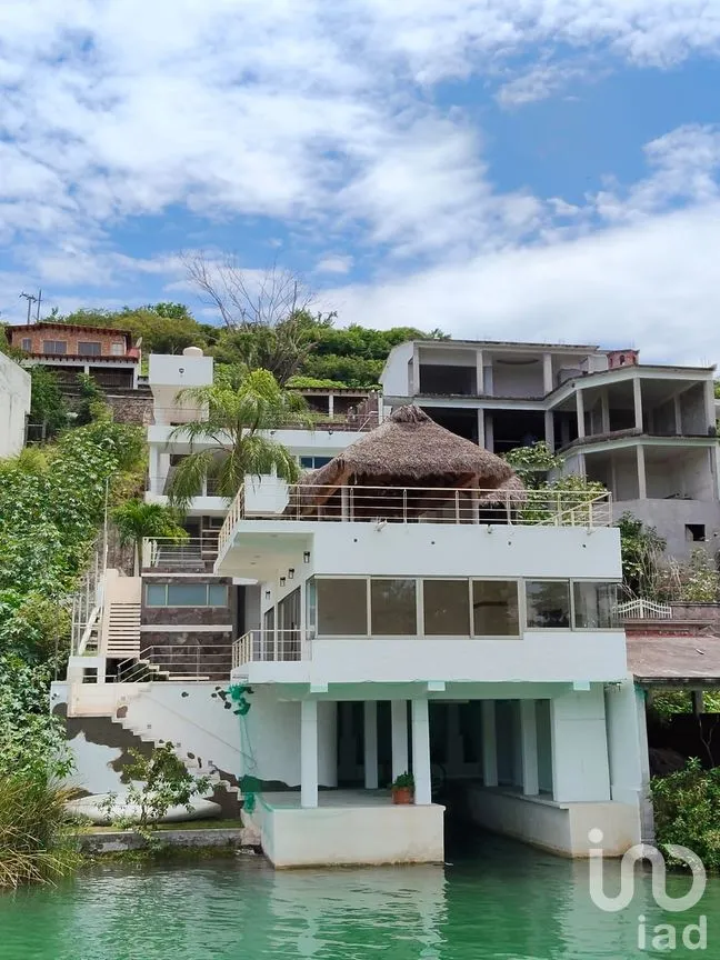 Casa en Venta en Tequesquitengo, Jojutla, Morelos | NEX-285762 | iad México | Foto 7 de 35