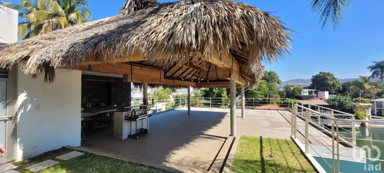 Casa en Venta en Tequesquitengo, Jojutla, Morelos | NEX-285762 | iad México | Foto 8 de 35