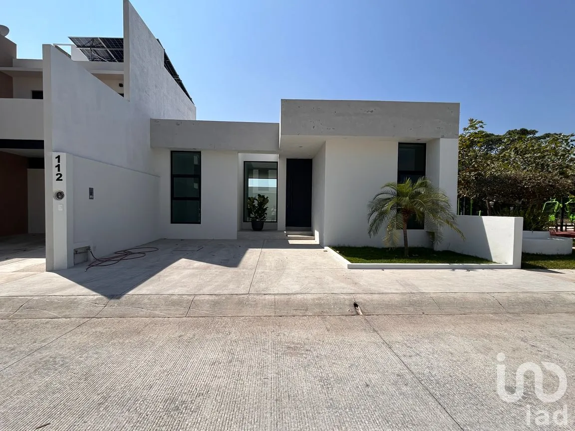 Casa en Venta en La Capacha, Colima, Colima | NEX-287573 | iad México | Foto 1 de 12