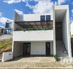 NEX-286515 - Casa en Venta, con 4 recamaras, con 3 baños, con 267 m2 de construcción en Tercera Sección de Santa Clara Ocoyucan, CP 72850, Puebla.
