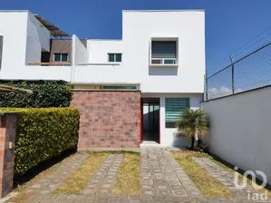 NEX-286700 - Casa en Venta, con 3 recamaras, con 2 baños, con 100 m2 de construcción en Residencial Ave del Paraíso, CP 72704, Puebla.