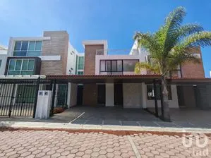 NEX-291978 - Casa en Venta, con 3 recamaras, con 3 baños, con 200 m2 de construcción en Morillotla, CP 72813, Puebla.