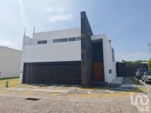NEX-297515 - Casa en Venta, con 3 recamaras, con 3 baños, con 340 m2 de construcción en Vista Real del Sur, CP 72830, Puebla.