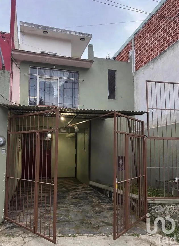 Casa en Venta en 3 de Mayo, Xalapa, Veracruz de Ignacio de la Llave | NEX-285683 | iad México | Foto 1 de 23