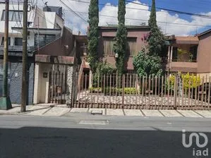 NEX-307816 - Casa en Venta, con 3 recamaras, con 2 baños, con 175 m2 de construcción.