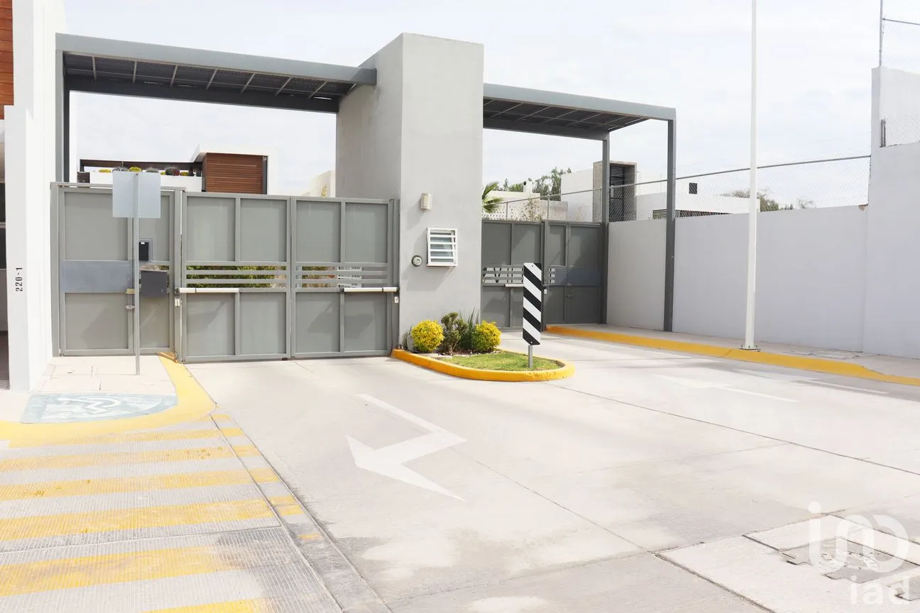 Casa en Venta en Alcázar Residencial, Jesús María, Aguascalientes | NEX-265172 | iad México | Foto 8 de 9