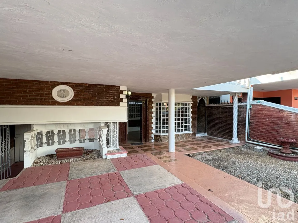 Casa en Venta en Jardines de Mérida, Mérida, Yucatán | NEX-291835 | iad México | Foto 3 de 28