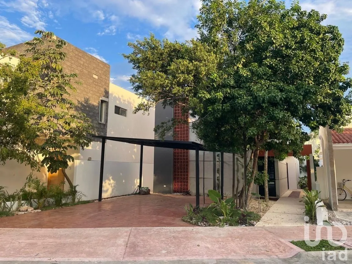 Casa en Venta en Lagos del Sol, Benito Juárez, Quintana Roo | NEX-265607 | iad México | Foto 1 de 26