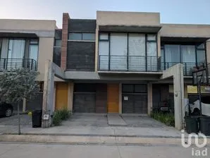 NEX-283790 - Casa en Renta, con 3 recamaras, con 2 baños, con 145 m2 de construcción en Las Mercedes, CP 78394, San Luis Potosí.