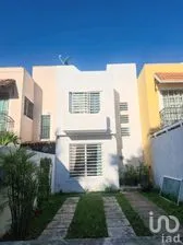 NEX-265290 - Casa en Venta, con 2 recamaras, con 2 baños, con 89 m2 de construcción.