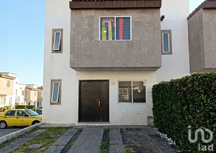 NEX-301921 - Casa en Venta, con 3 recamaras, con 2 baños, con 127 m2 de construcción.