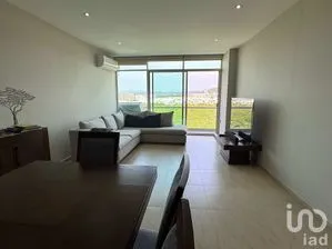 NEX-305875 - Departamento en Renta, con 2 recamaras, con 2 baños, con 153 m2 de construcción.