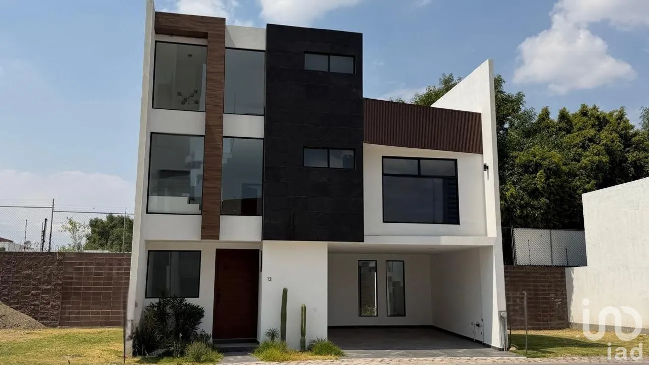 Casa en Venta en San Bernardino Tlaxcalancingo, San Andrés Cholula, Puebla | NEX-291679 | iad México | Foto 1 de 14