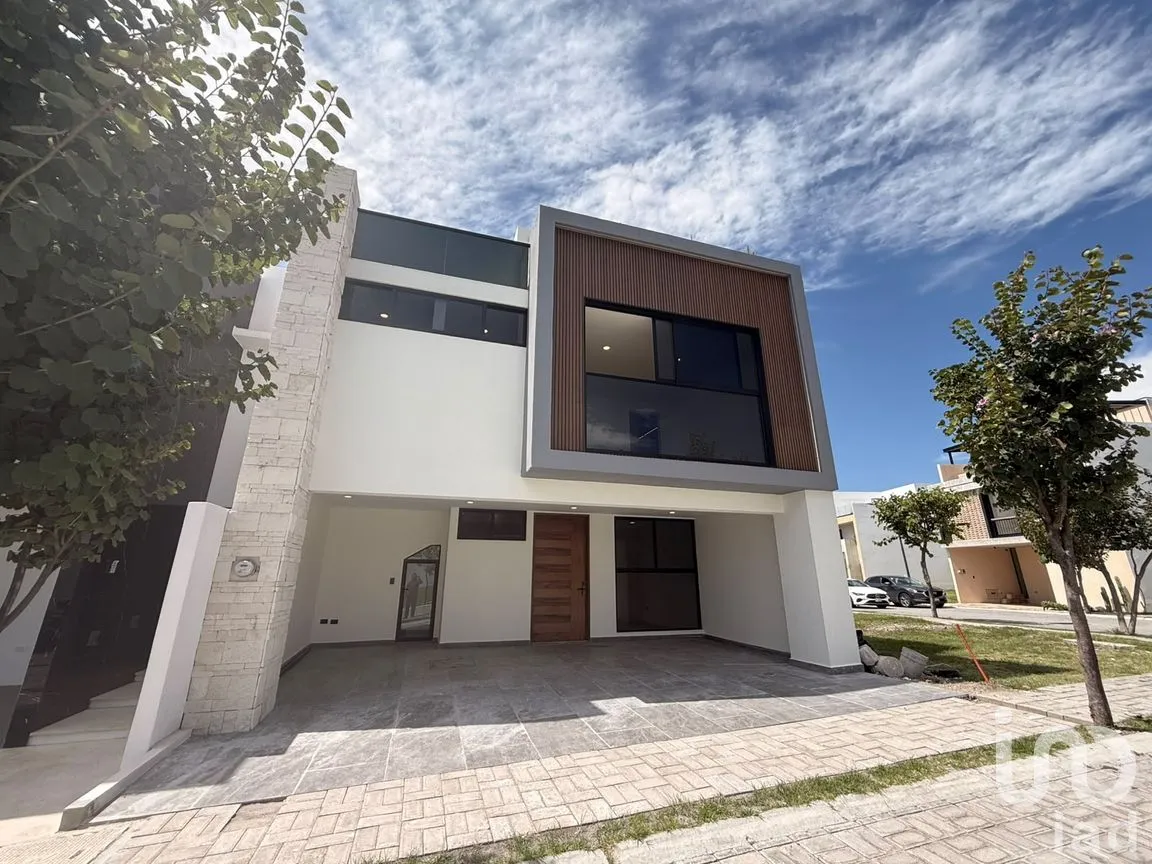 Casa en Venta en Lomas de Angelópolis, San Andrés Cholula, Puebla | NEX-298864 | iad México | Foto 2 de 35