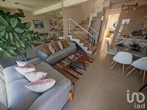 NEX-286439 - Casa en Venta, con 3 recamaras, con 1 baño, con 122 m2 de construcción en San Marcos, CP 55606, México.