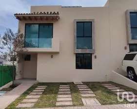 NEX-290001 - Casa en Venta, con 3 recamaras, con 4 baños, con 221 m2 de construcción en Zibatá, CP 76269, Querétaro.