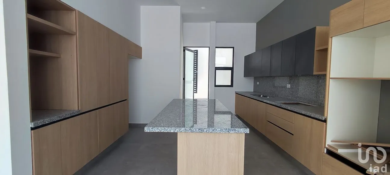Casa en Venta en Juriquilla la Condesa, Querétaro, Querétaro | NEX-291893 | iad México | Foto 2 de 15