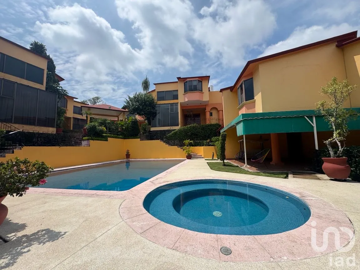 Casa en Venta en Provincias del Canadá, Cuernavaca, Morelos | NEX-292608 | iad México | Foto 2 de 29