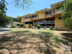 NEX-297828 - Casa en Venta, con 5 recamaras, con 6 baños, con 950 m2 de construcción en Gloria Almada de Bejarano, CP 62304, Morelos.