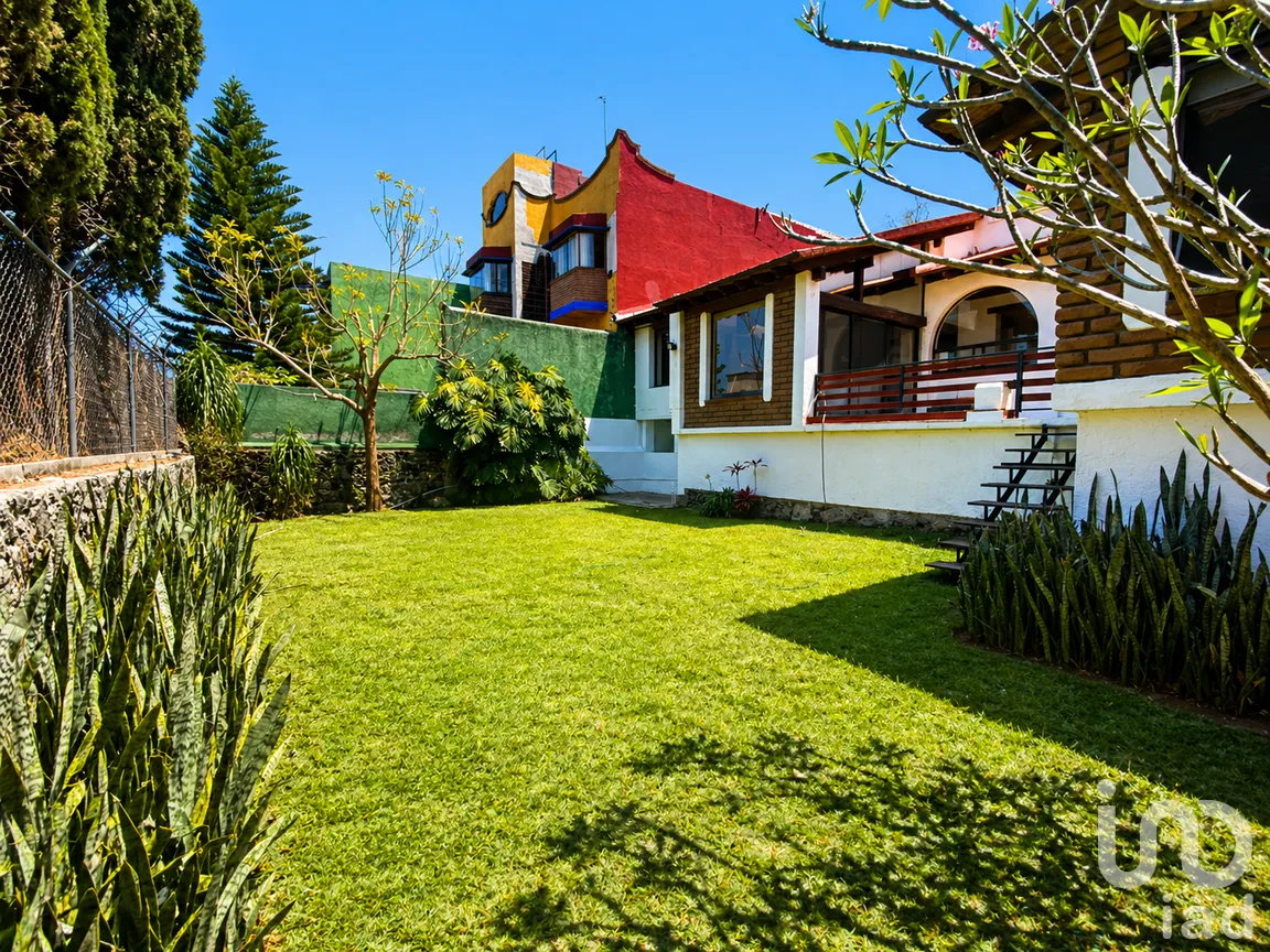Casa en Venta en Lomas de Atzingo, Cuernavaca, Morelos | NEX-297953 | iad México | Foto 2 de 24