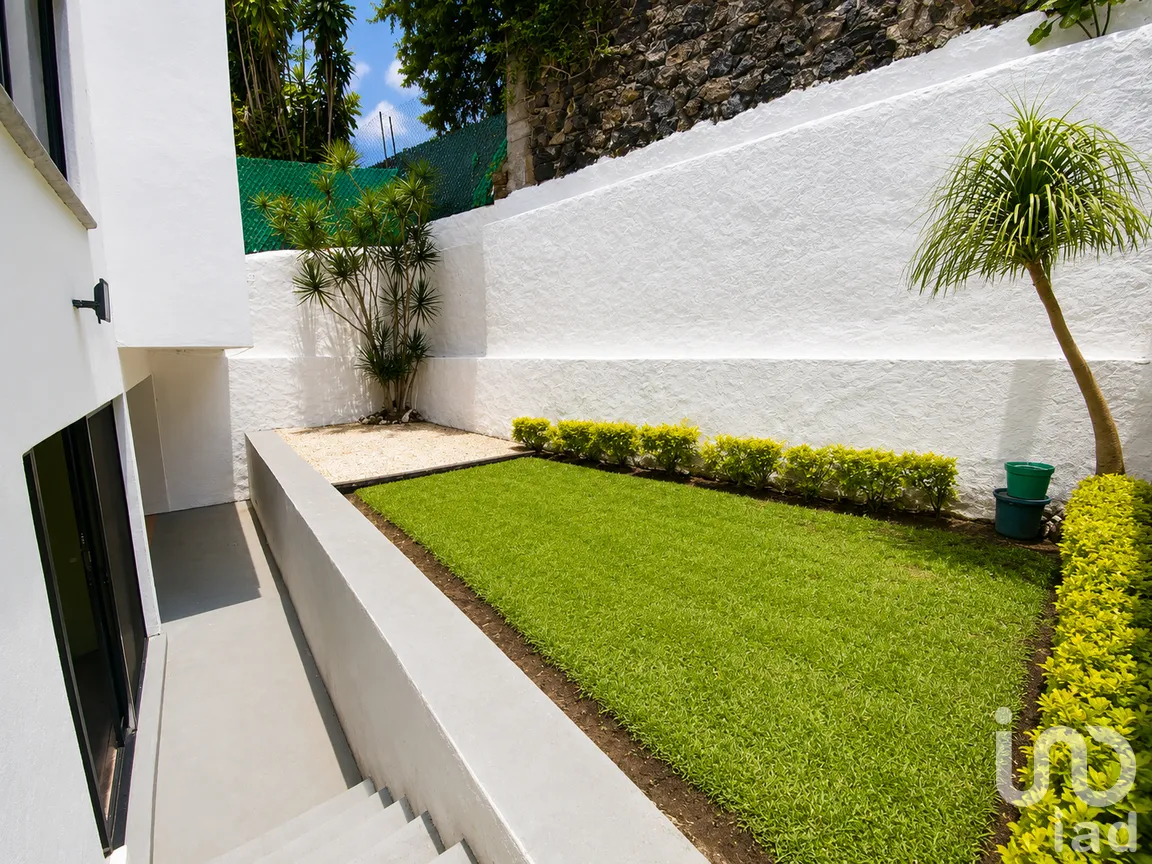 Casa en Venta en Lomas de Cortes, Cuernavaca, Morelos | NEX-305409 | iad México | Foto 3 de 26