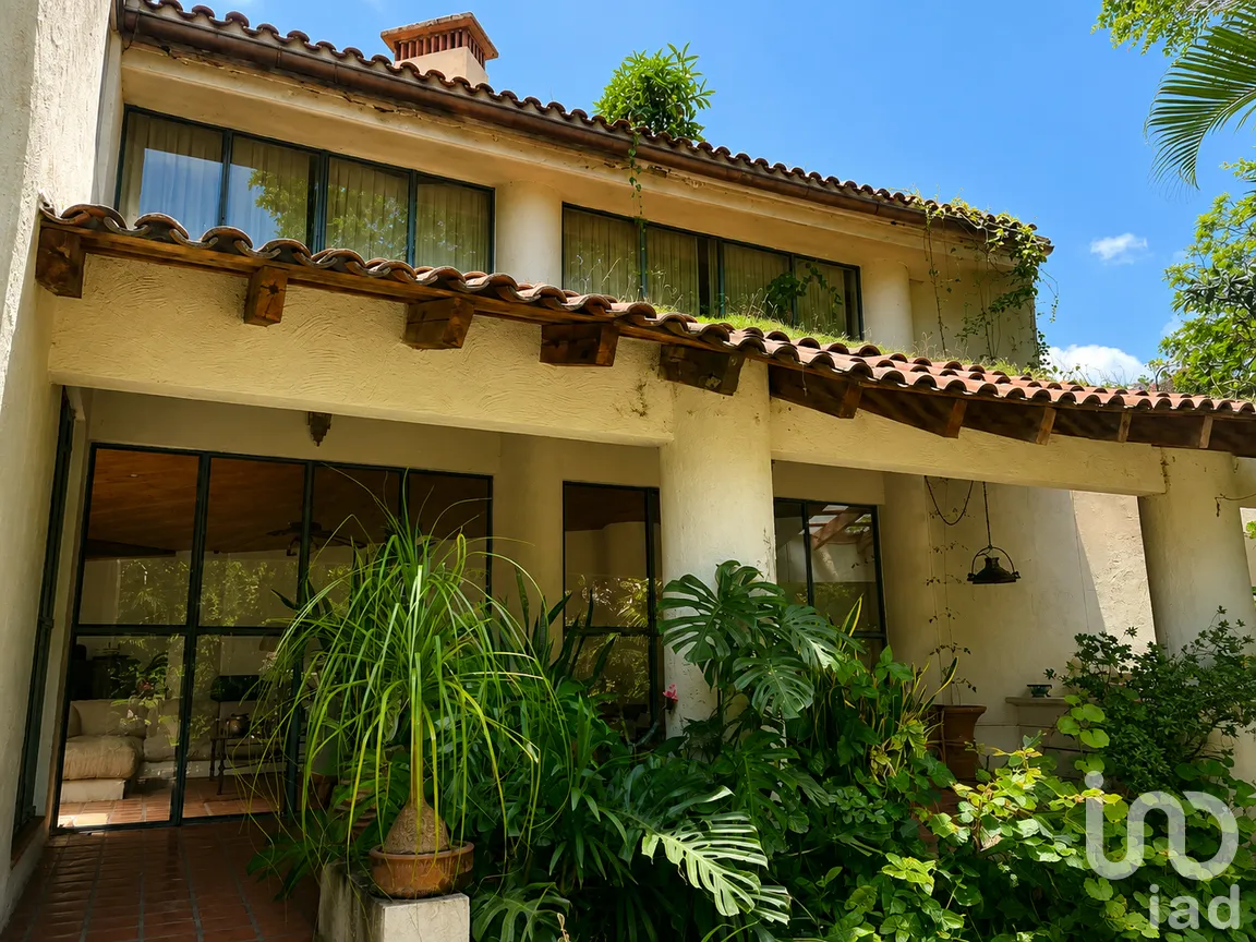 Casa en Venta en Ahuatepec, Cuernavaca, Morelos | NEX-305820 | iad México | Foto 2 de 36