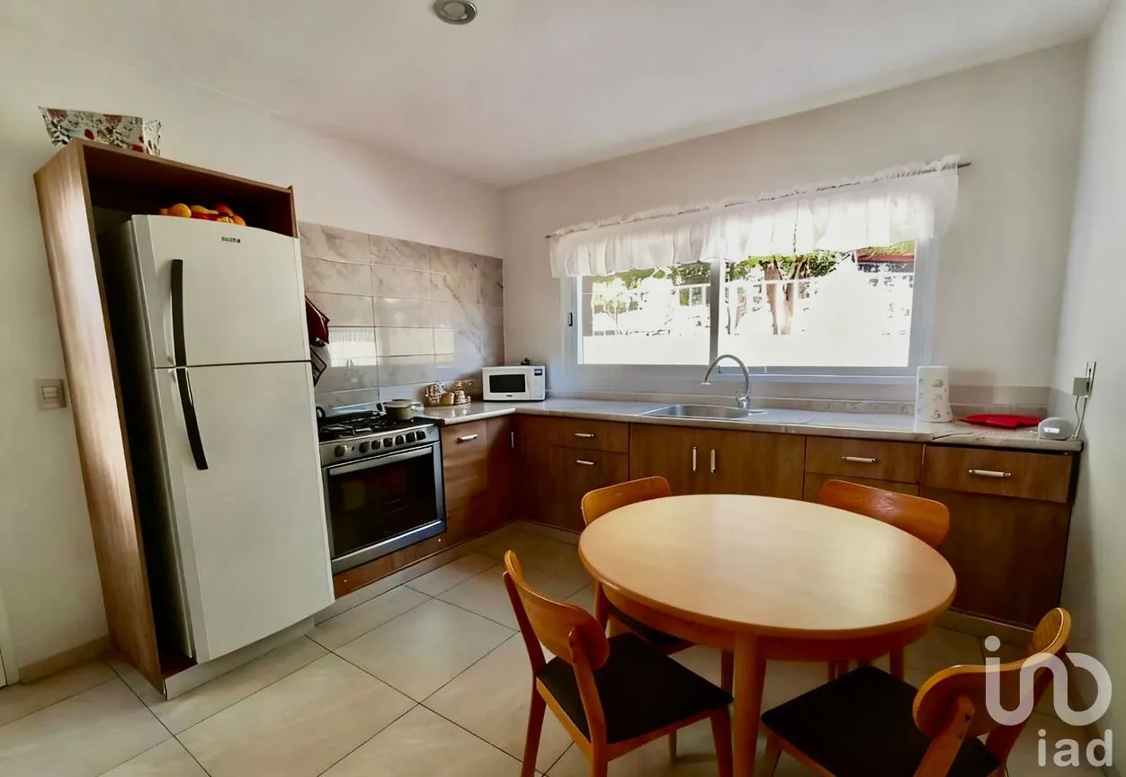 Casa en Venta en Real del Bosque, Corregidora, Querétaro | NEX-287331 | iad México | Foto 3 de 29