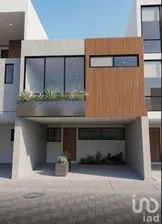 NEX-291790 - Casa en Venta, con 3 recamaras, con 2 baños, con 120 m2 de construcción.