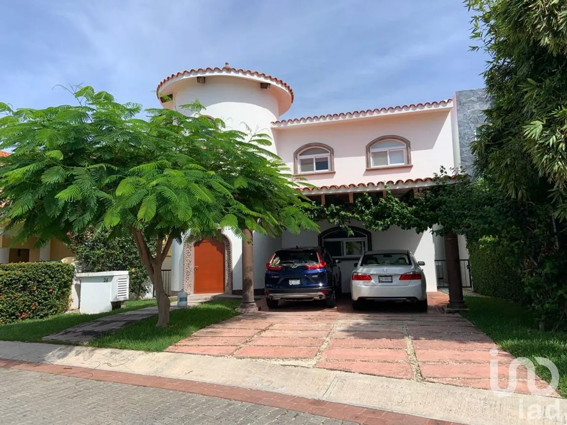 Casa en Venta en Zona Hotelera, Benito Juárez, Quintana Roo | NEX-264580 | iad México | Foto 1 de 54
