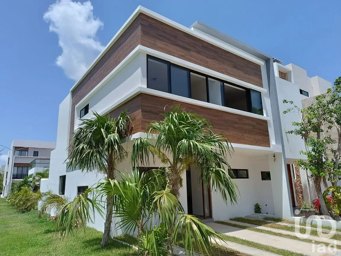 Casa en Venta en Arbolada, Benito Juárez, Quintana Roo | NEX-264586 | iad México | Foto 1 de 52